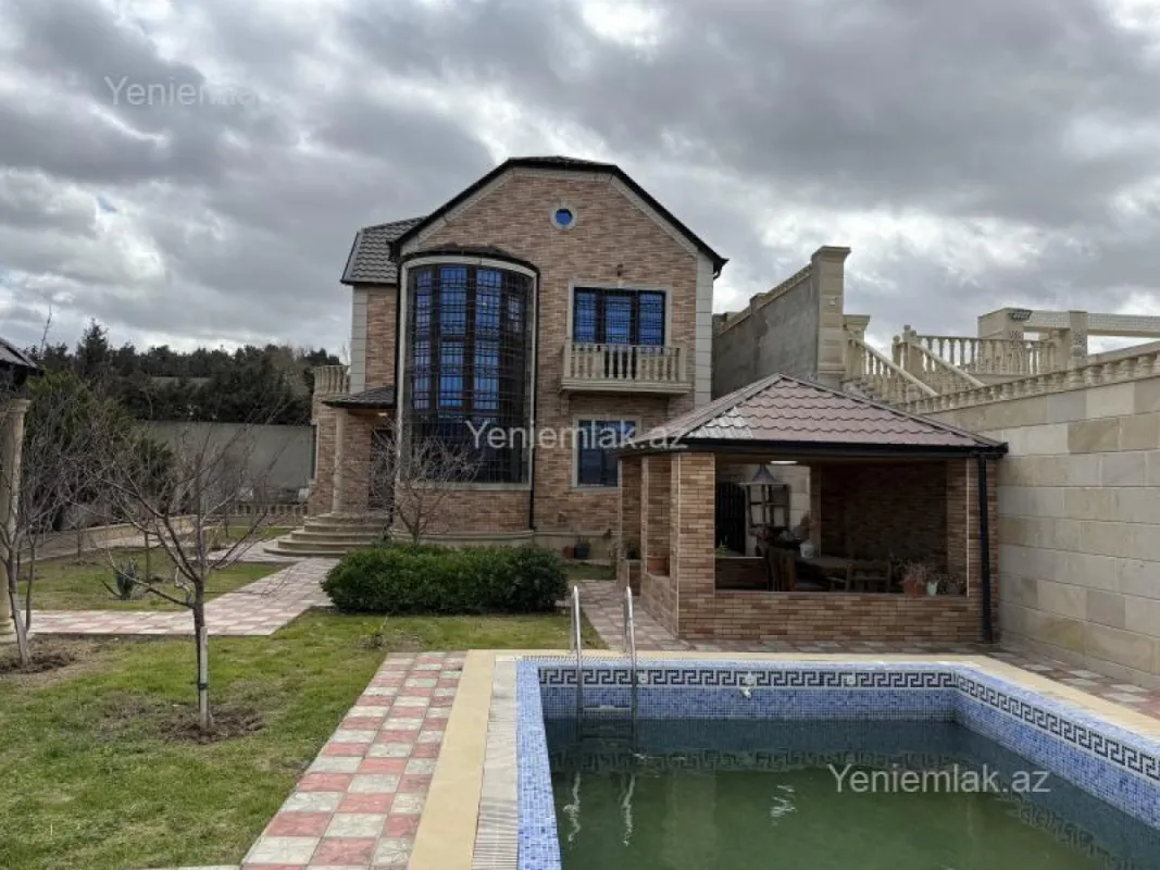 Satılır 4 otaqlı həyət evi 190 m²