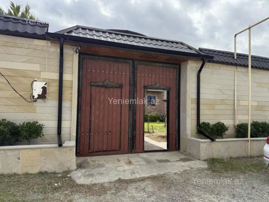 Satılır 4 otaqlı həyət evi 190 m²