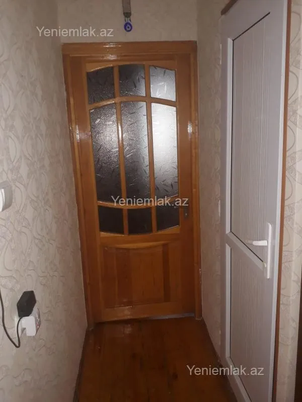 Satılır 2 otaqlı köhnə tikili 45 m²