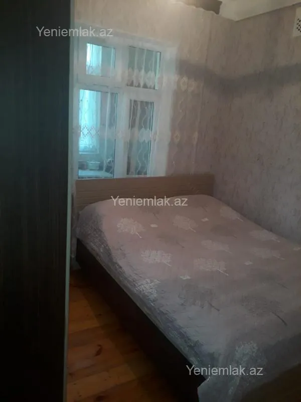 Satılır 2 otaqlı köhnə tikili 45 m²