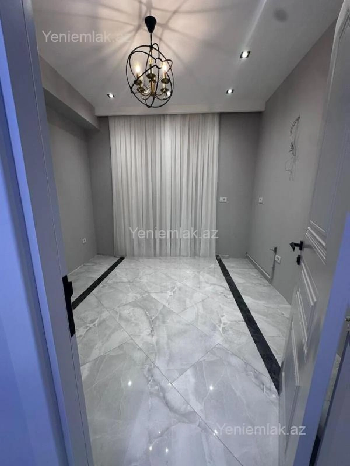 Satılır 4 otaqlı yeni tikili 161 m²