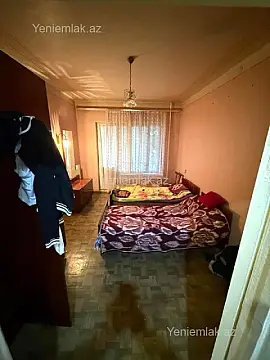 Satılır 4 otaqlı köhnə tikili 110 m²