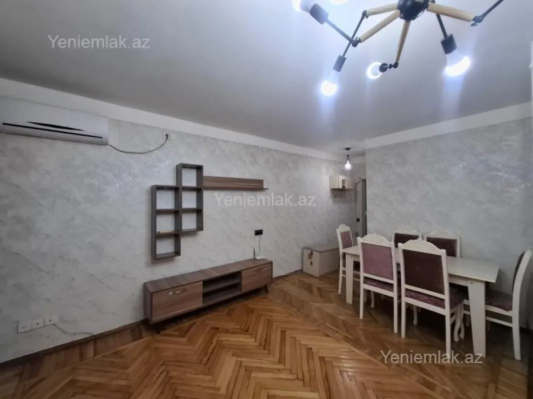 Satılır 2 otaqlı köhnə tikili 45 m²