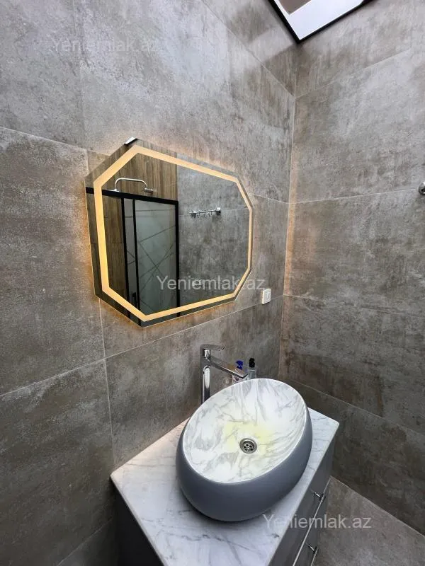 Satılır 2 otaqlı yeni tikili 65 m²