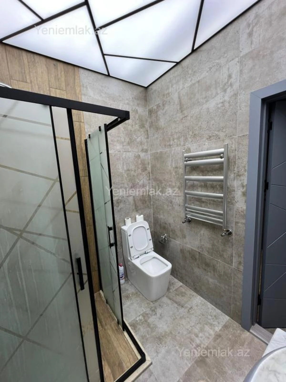 Satılır 2 otaqlı yeni tikili 65 m²