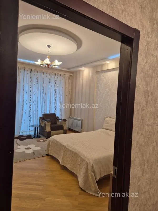 Satılır 2 otaqlı yeni tikili 74 m²