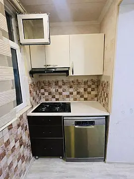 Satılır 3 otaqlı köhnə tikili 80 m²