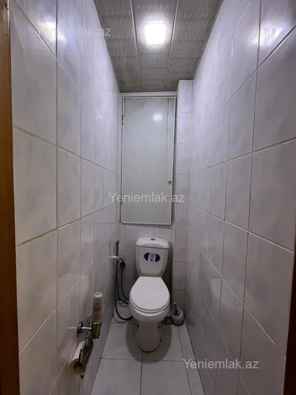 Satılır 5 otaqlı köhnə tikili 120 m²