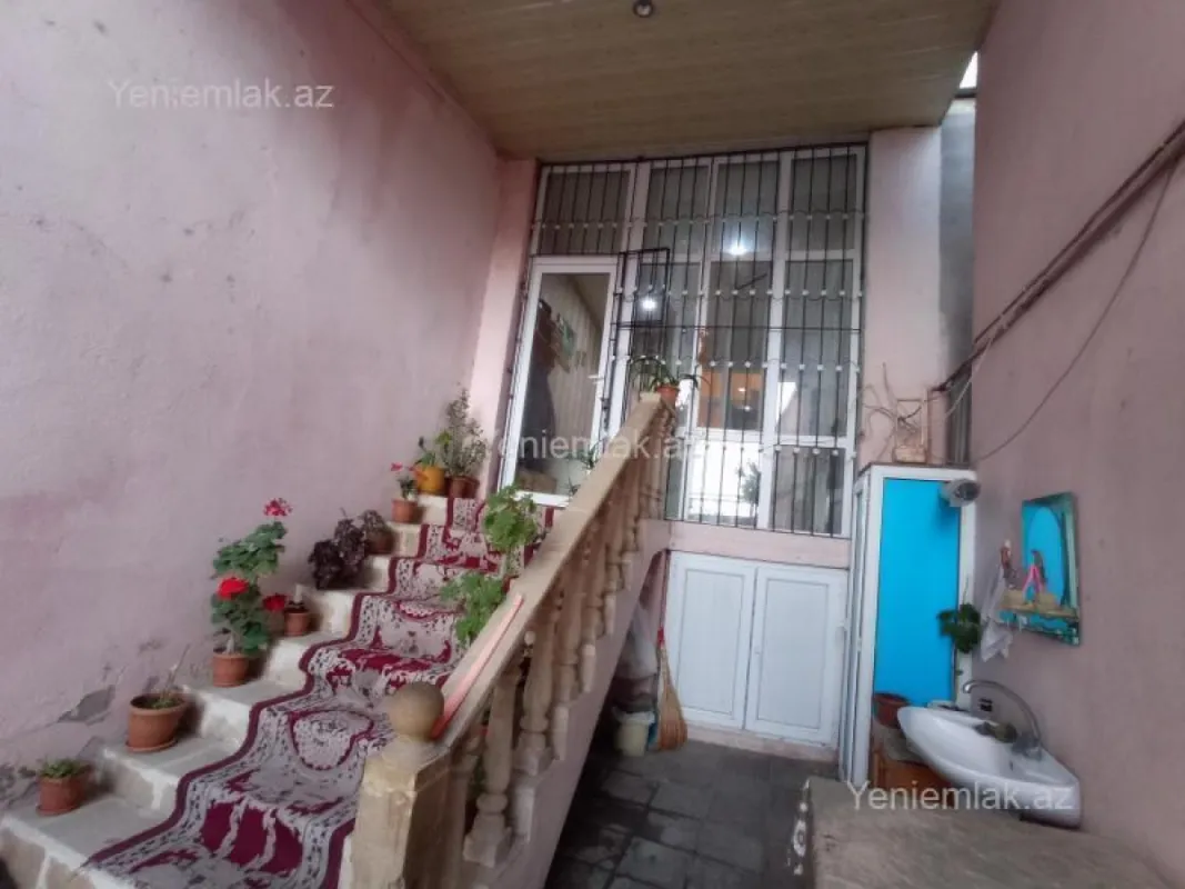Satılır 4 otaqlı həyət evi 100 m²