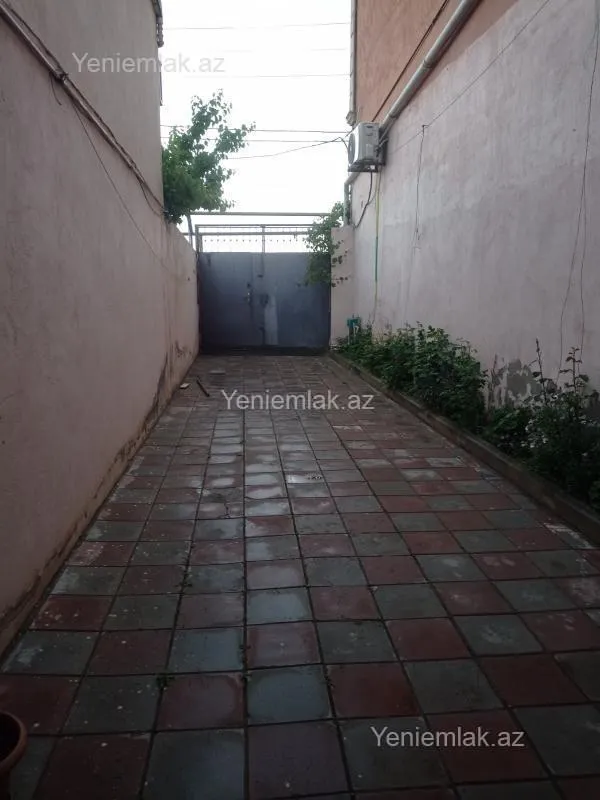 Satılır 4 otaqlı həyət evi 100 m²