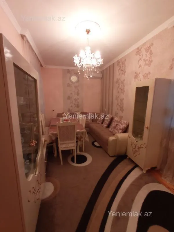 Satılır 4 otaqlı həyət evi 100 m²