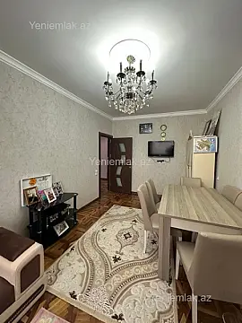 Satılır 3 otaqlı köhnə tikili 80 m²