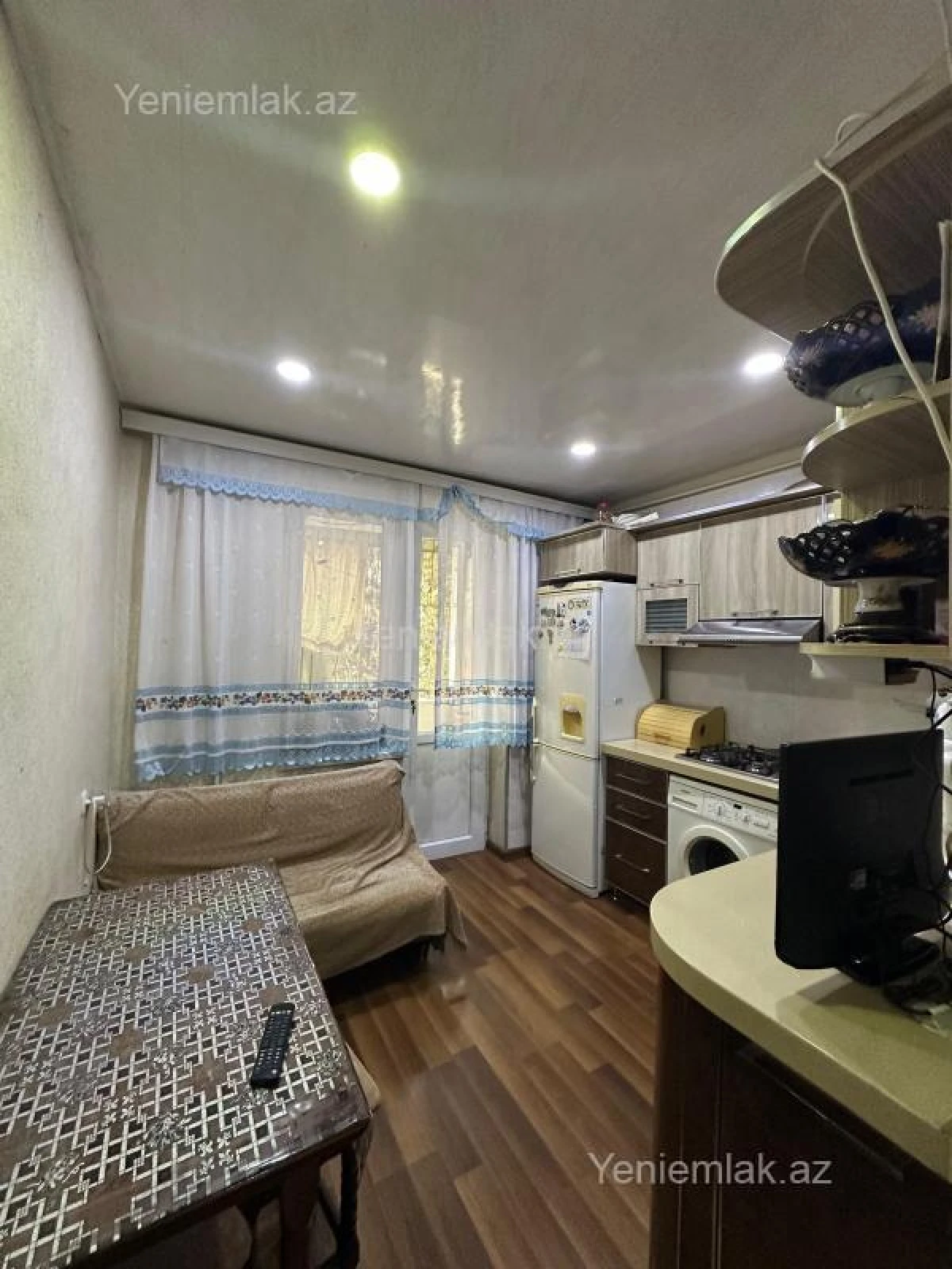 Satılır 3 otaqlı köhnə tikili 80 m²