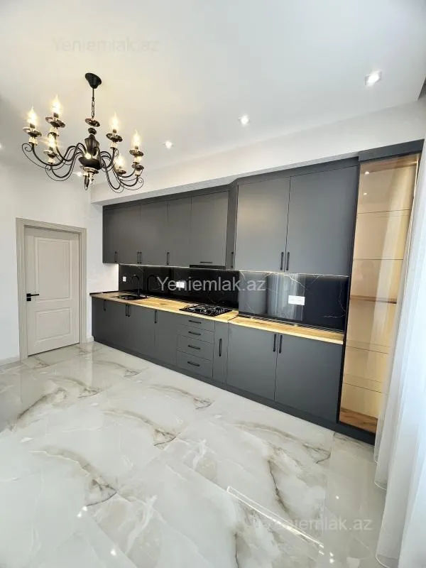 Satılır 3 otaqlı yeni tikili 105 m²