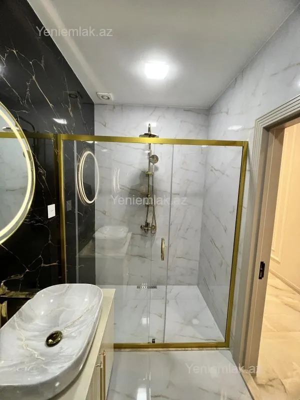 Satılır 3 otaqlı yeni tikili 105 m²