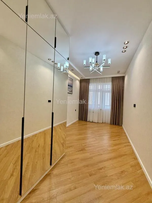 Satılır 3 otaqlı yeni tikili 85 m²