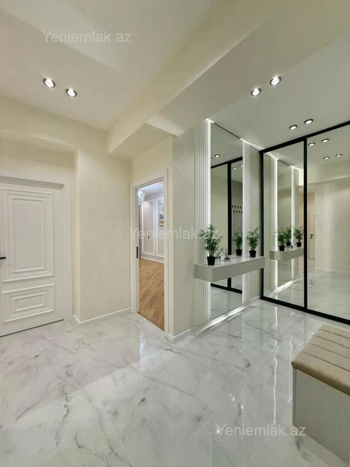 Satılır 3 otaqlı yeni tikili 85 m²