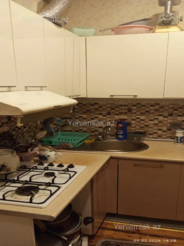 Satılır 2 otaqlı köhnə tikili 52 m²