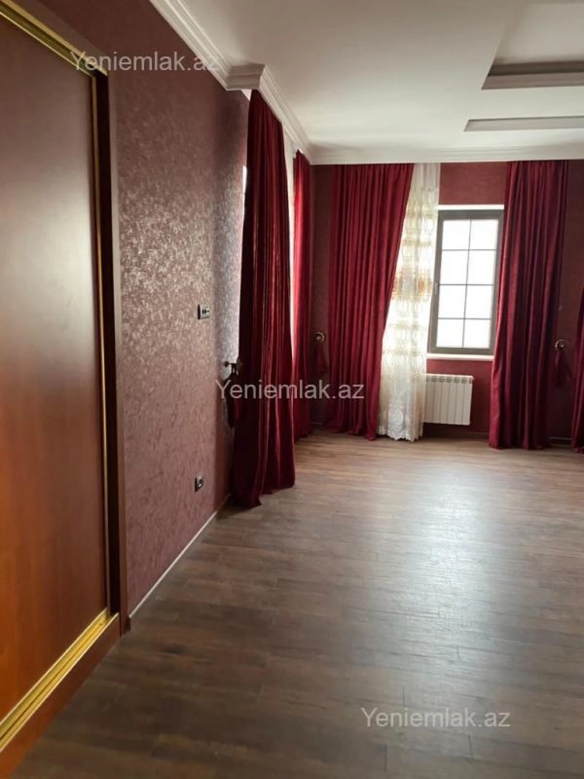 Satılır 8 otaqlı həyət evi 600 m²