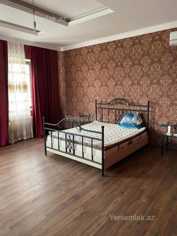 Satılır 8 otaqlı həyət evi 600 m²