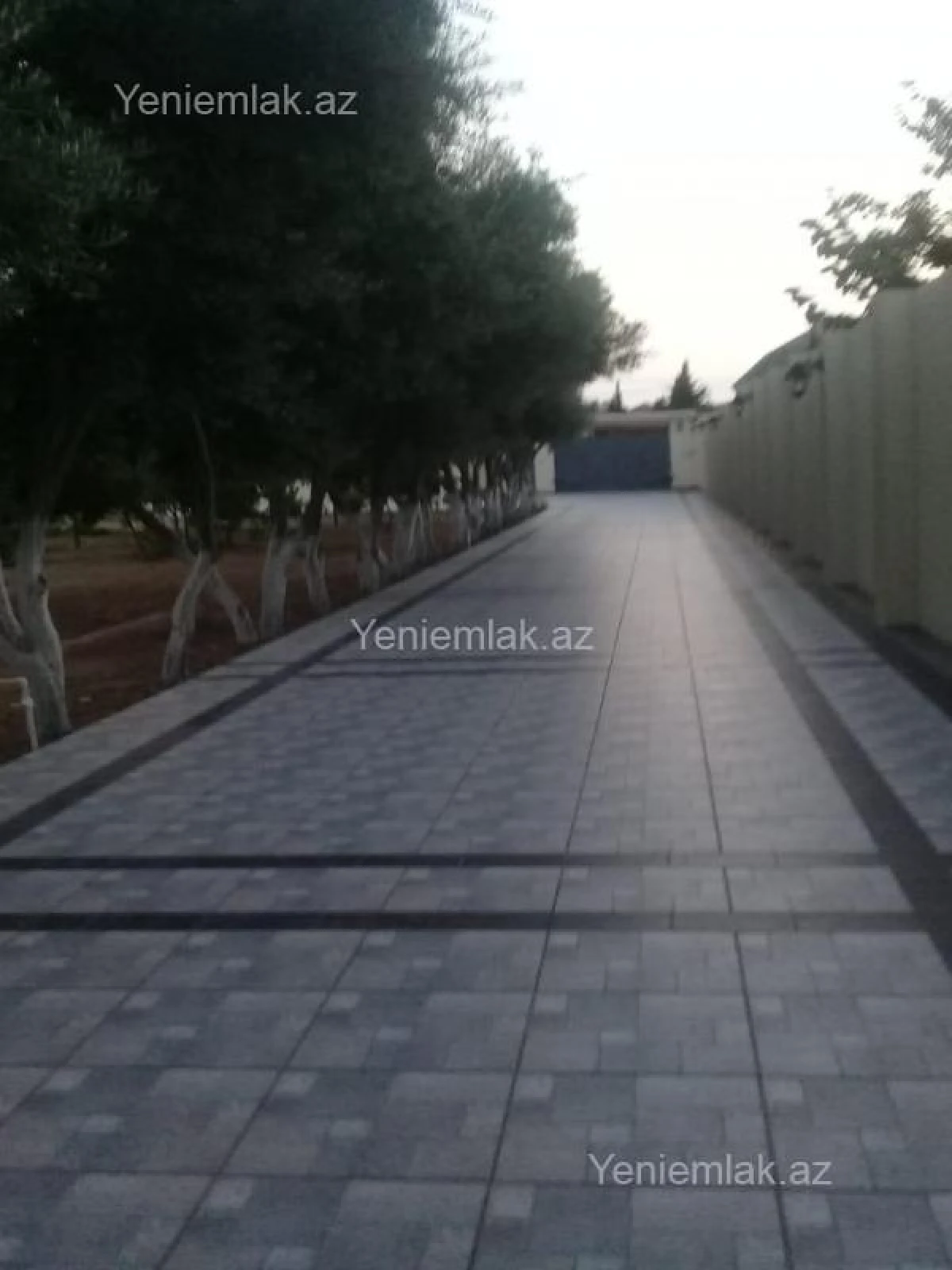 Satılır 8 otaqlı həyət evi 600 m²