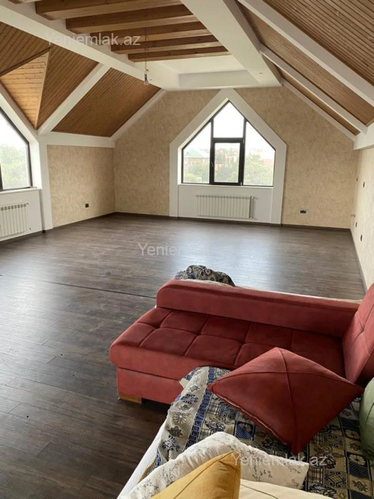 Satılır 8 otaqlı həyət evi 600 m²