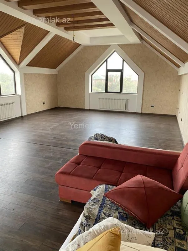 Satılır 8 otaqlı həyət evi 600 m²
