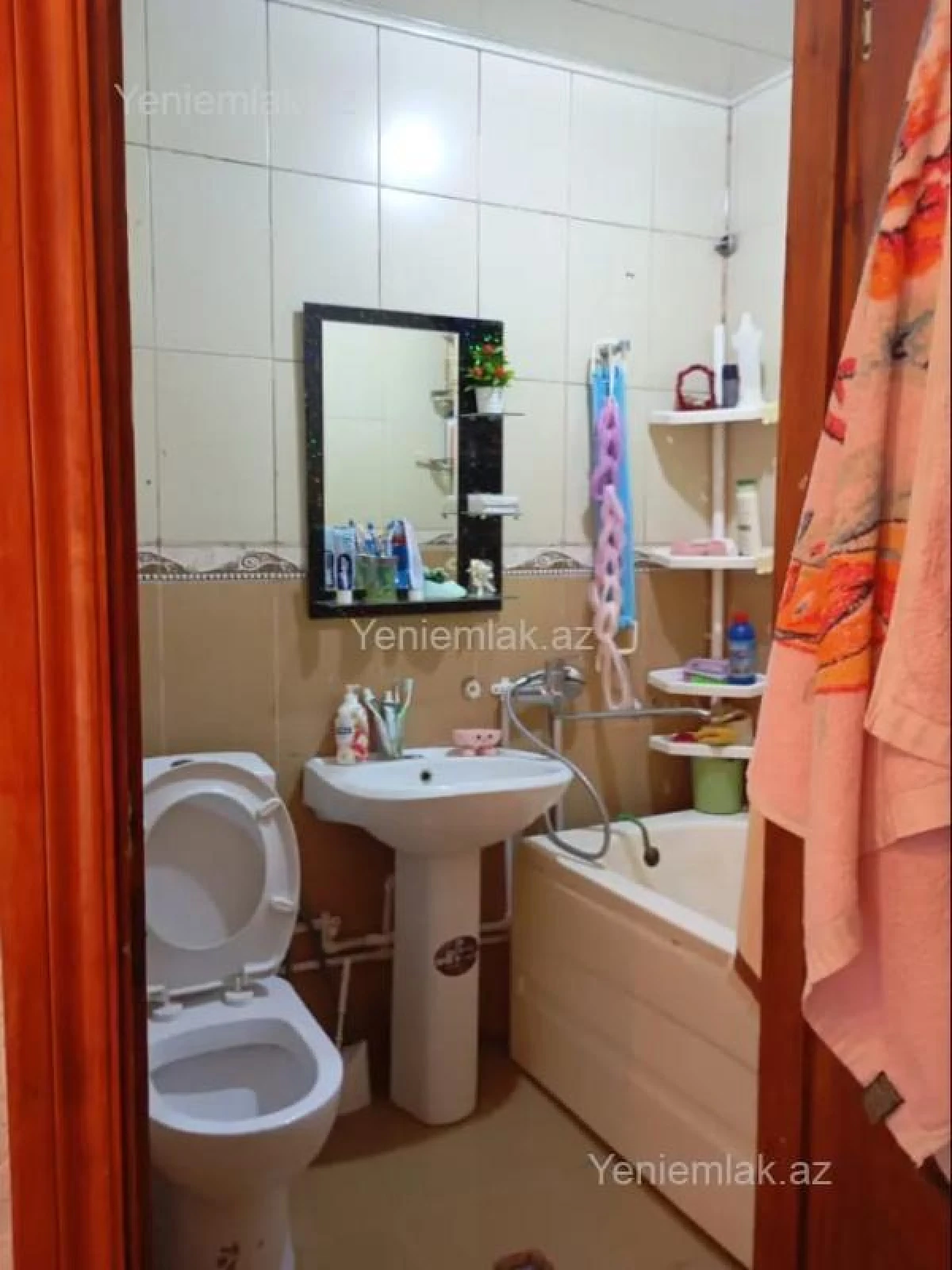 Satılır 1 otaqlı köhnə tikili 64 m²