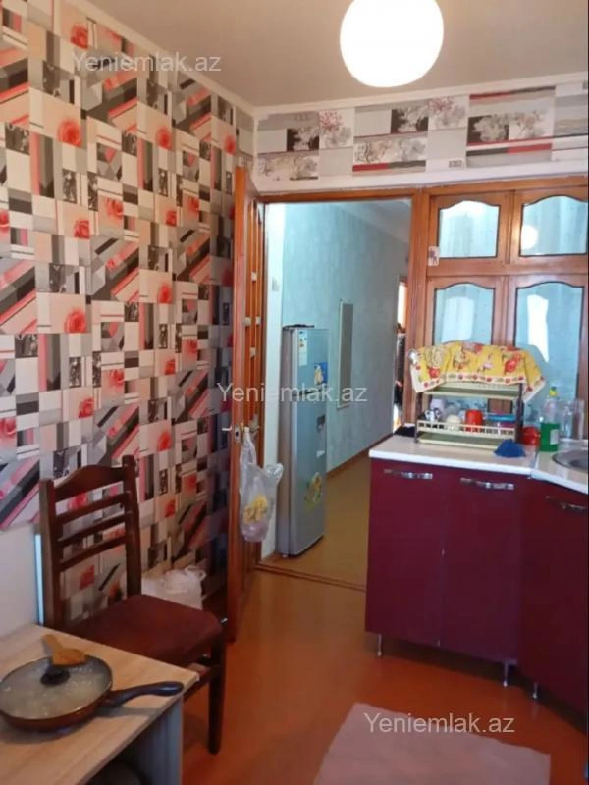 Satılır 1 otaqlı köhnə tikili 64 m²