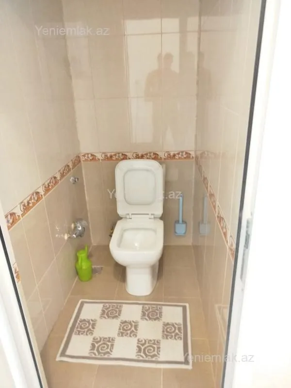 Satılır 2 otaqlı köhnə tikili 70 m²
