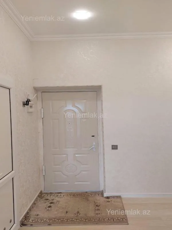 Satılır 2 otaqlı köhnə tikili 70 m²