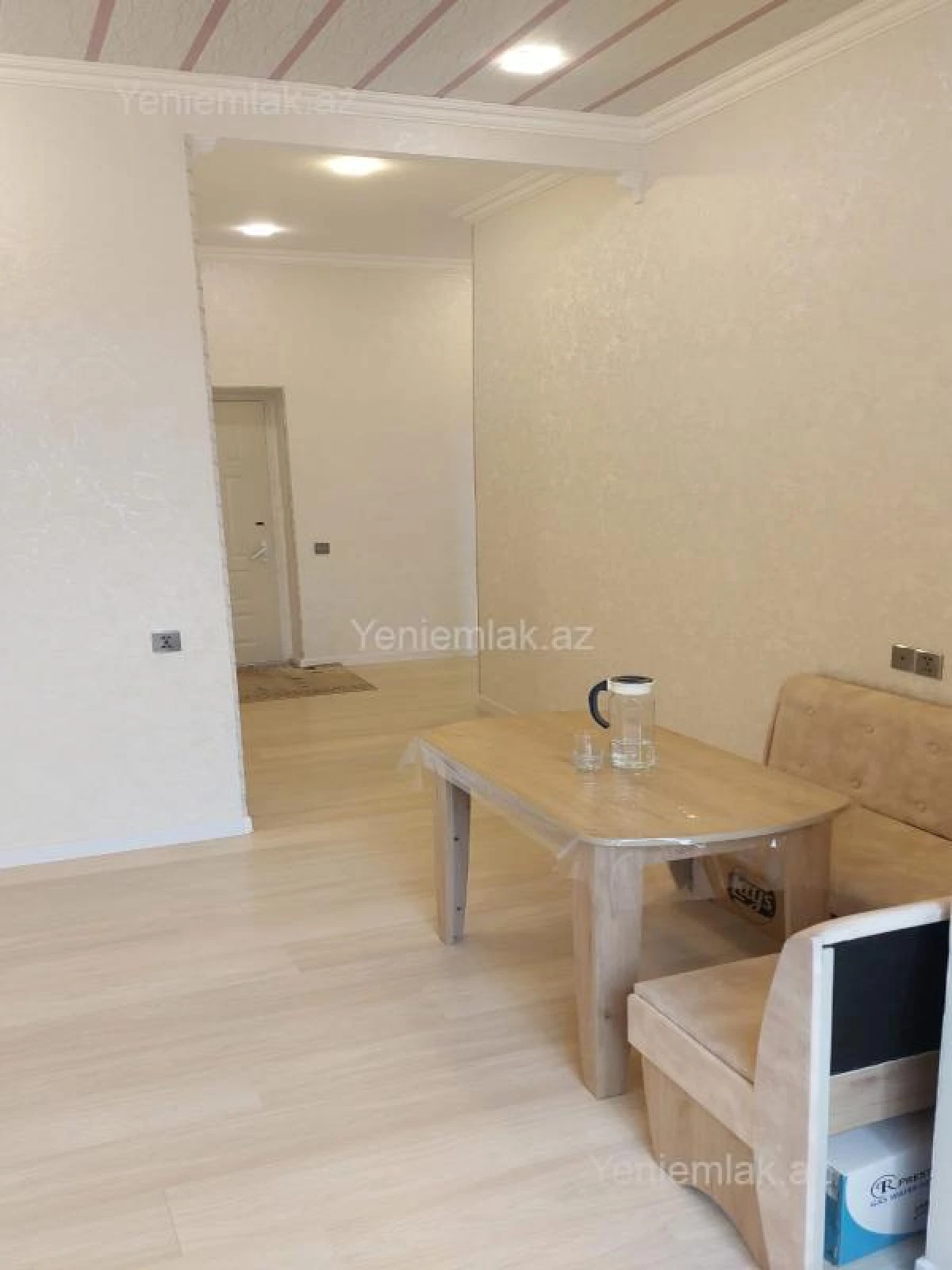 Satılır 2 otaqlı köhnə tikili 70 m²