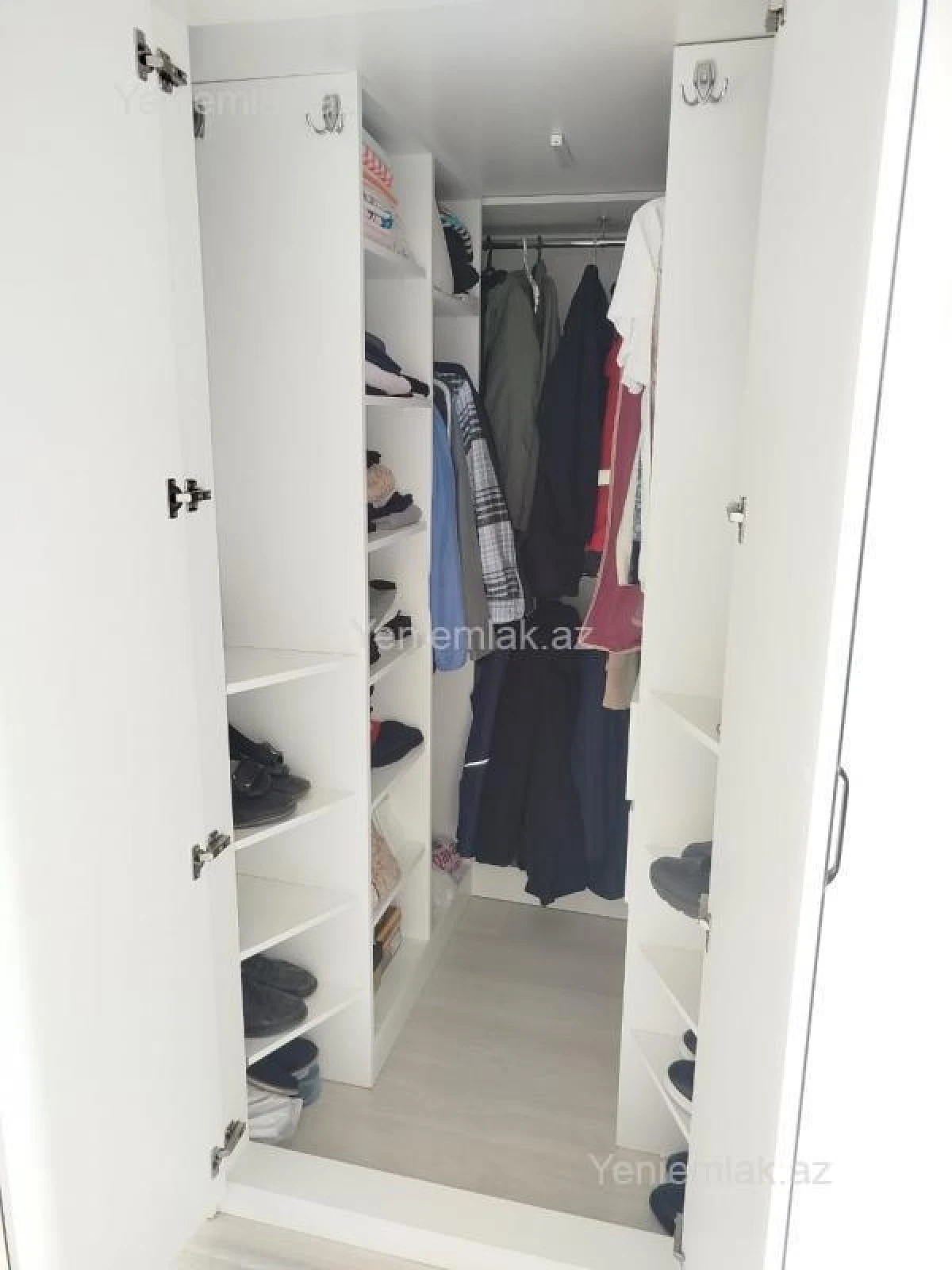 Satılır 2 otaqlı köhnə tikili 70 m²