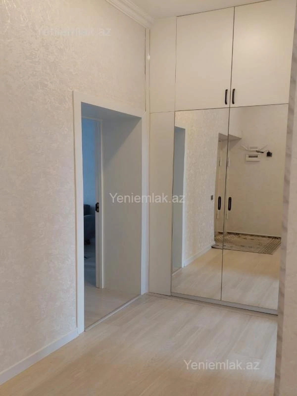Satılır 2 otaqlı köhnə tikili 70 m²