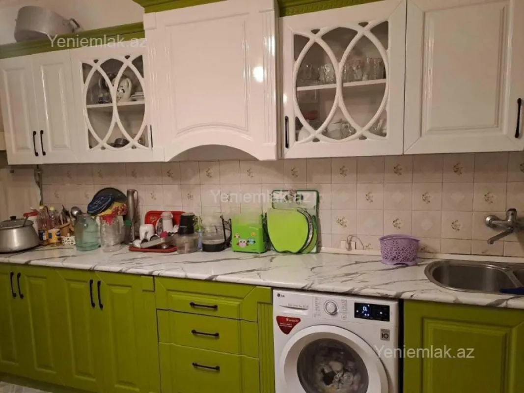 Satılır 4 otaqlı köhnə tikili 85 m²