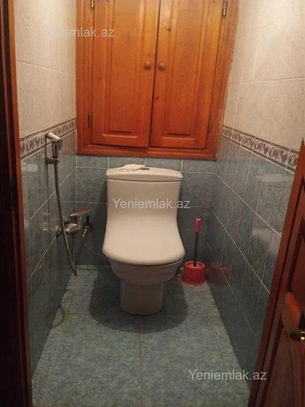 Satılır 4 otaqlı köhnə tikili 85 m²