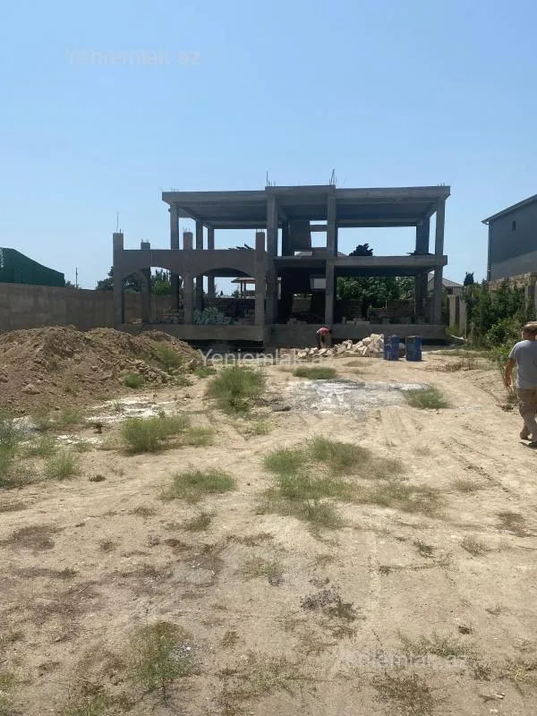 Satılır 6 otaqlı həyət evi 100 m²