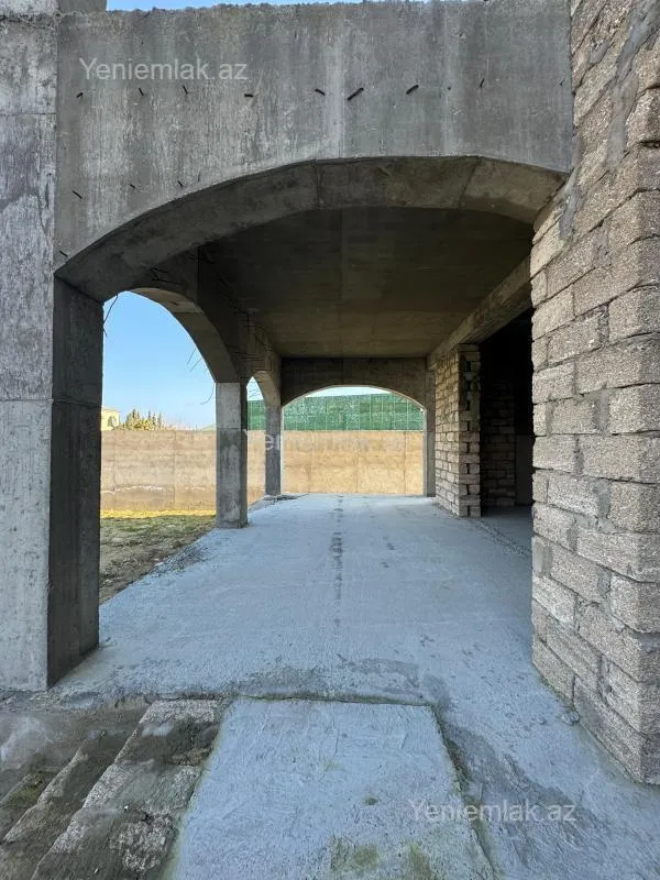 Satılır 6 otaqlı həyət evi 100 m²