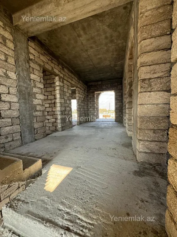 Satılır 6 otaqlı həyət evi 100 m²