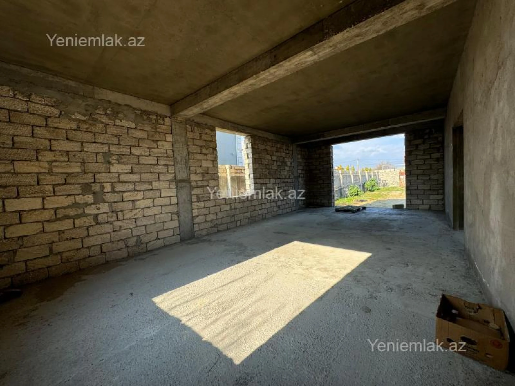 Satılır 6 otaqlı həyət evi 100 m²