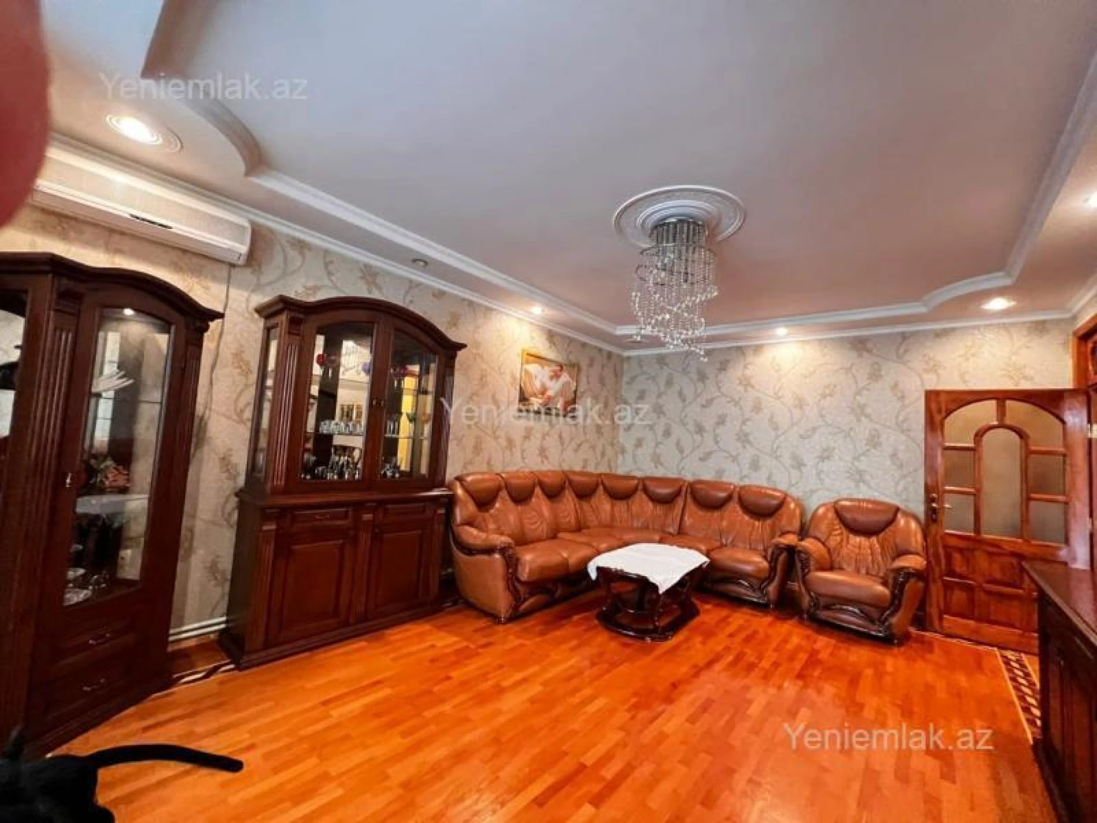 Satılır 3 otaqlı köhnə tikili 103 m²