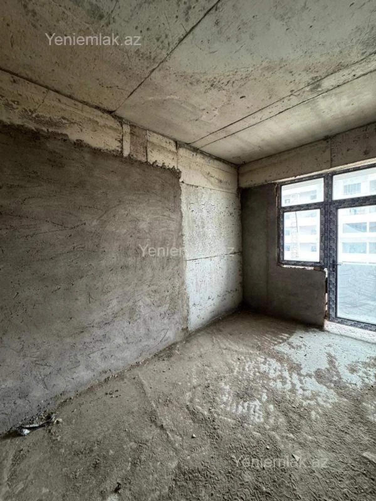 Satılır 3 otaqlı yeni tikili 135 m²