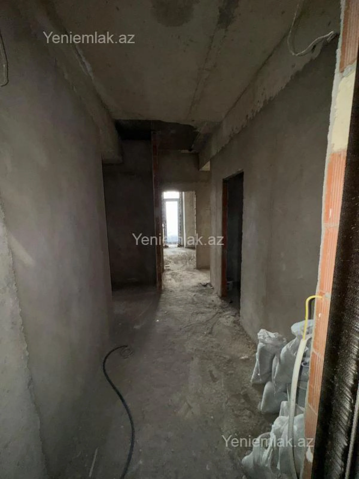 Satılır 3 otaqlı yeni tikili 135 m²