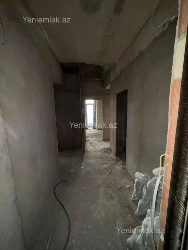 Satılır 3 otaqlı yeni tikili 135 m²