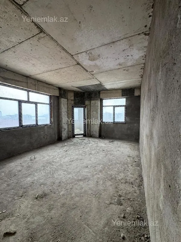 Satılır 3 otaqlı yeni tikili 135 m²