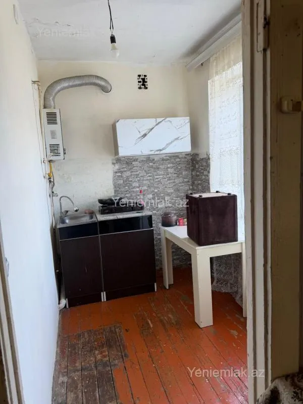 Satılır 2 otaqlı köhnə tikili 45 m²