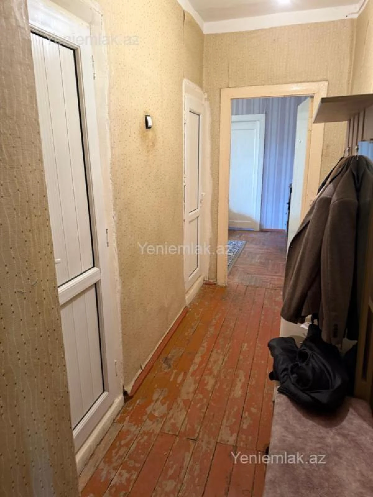 Satılır 2 otaqlı köhnə tikili 45 m²