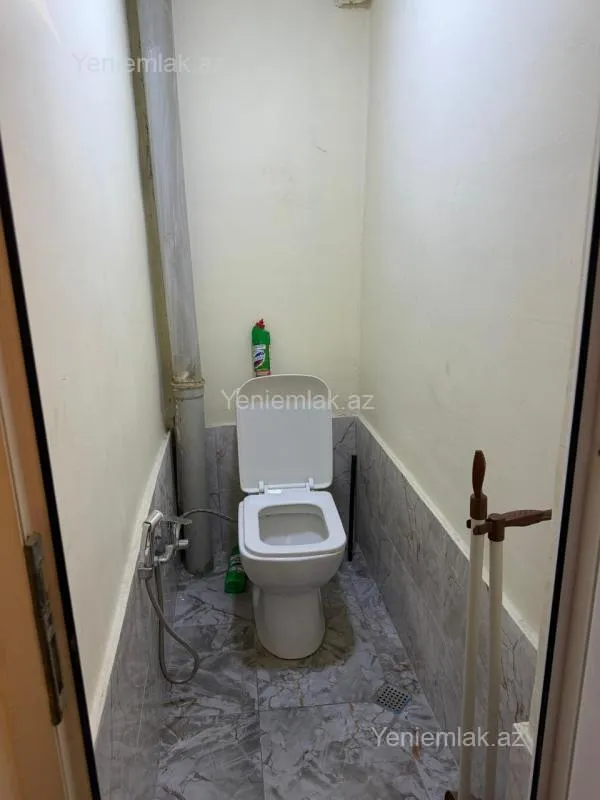 Satılır 2 otaqlı köhnə tikili 45 m²