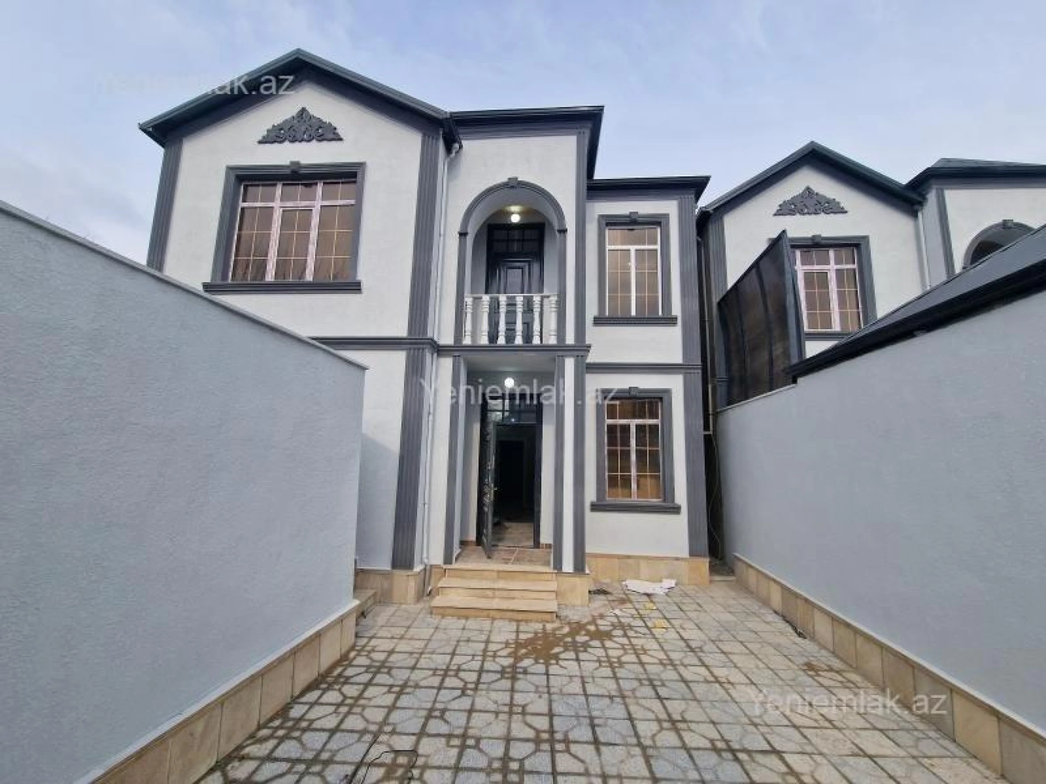 Satılır 5 otaqlı həyət evi 143 m²