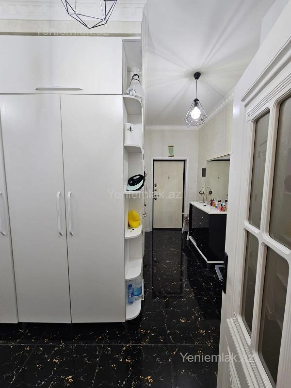 Satılır 3 otaqlı yeni tikili 81.3 m²